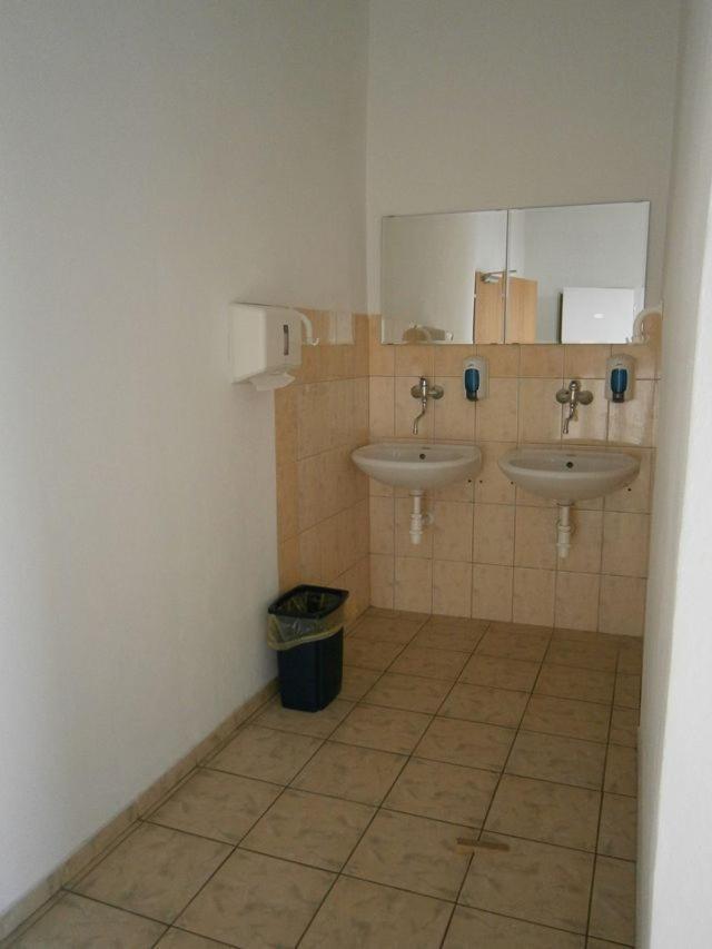 Hostel Narva ブラチスラヴァ エクステリア 写真