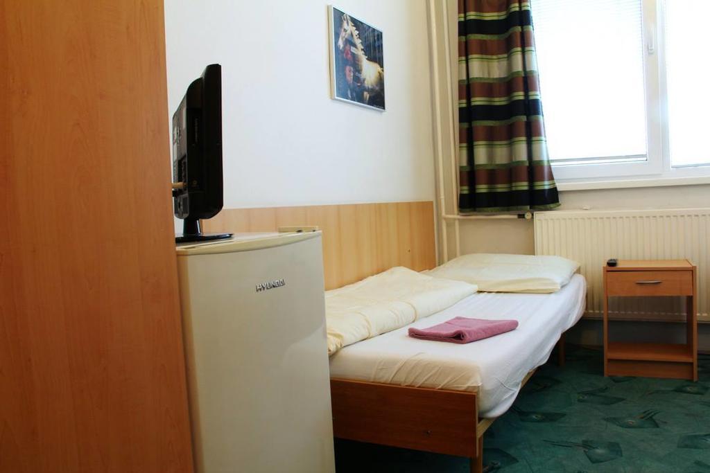 Hostel Narva ブラチスラヴァ エクステリア 写真