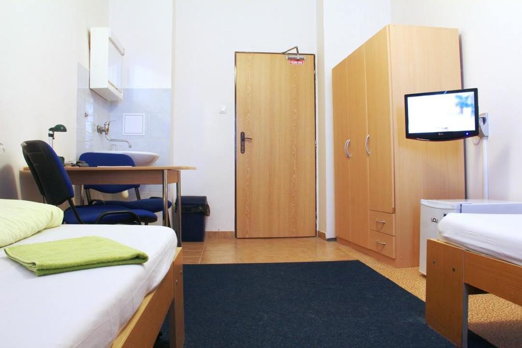 Hostel Narva ブラチスラヴァ エクステリア 写真