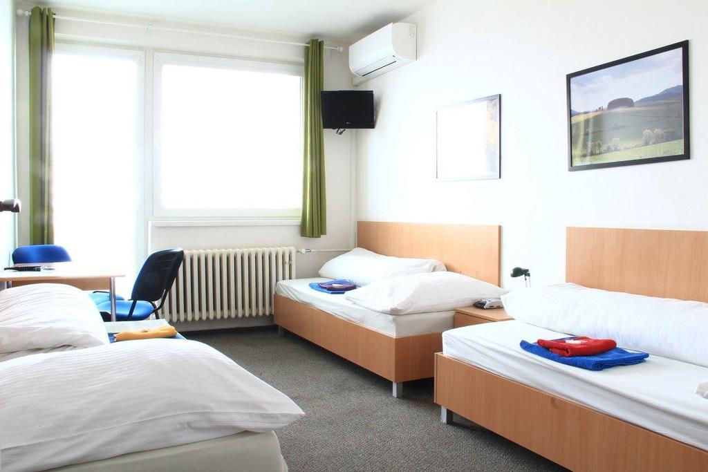 Hostel Narva ブラチスラヴァ エクステリア 写真