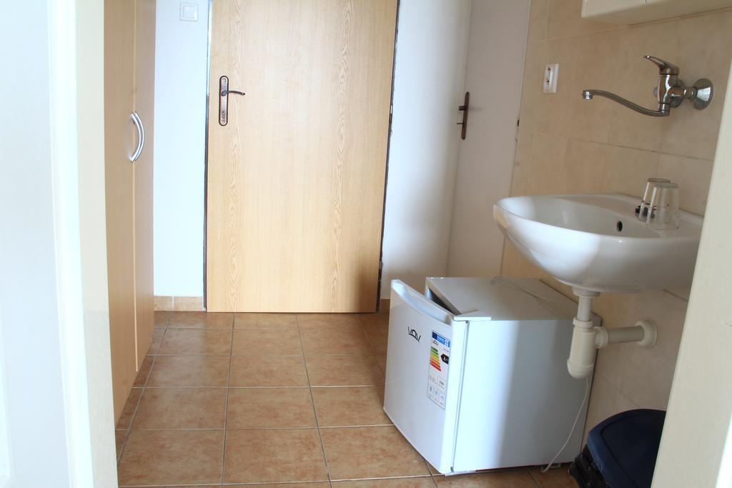 Hostel Narva ブラチスラヴァ エクステリア 写真